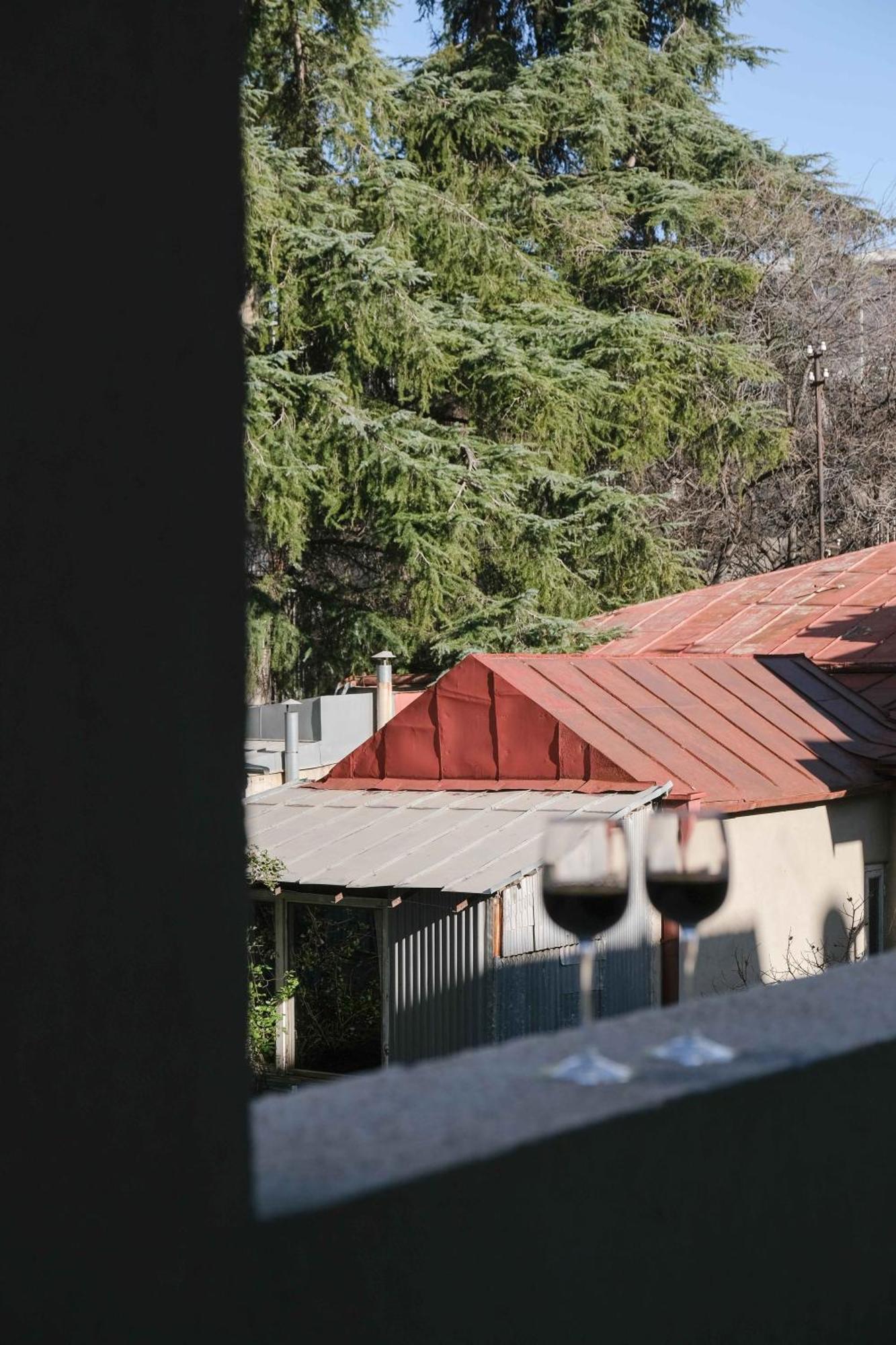 Round Garden Hotel Tbilisi Exterior photo
